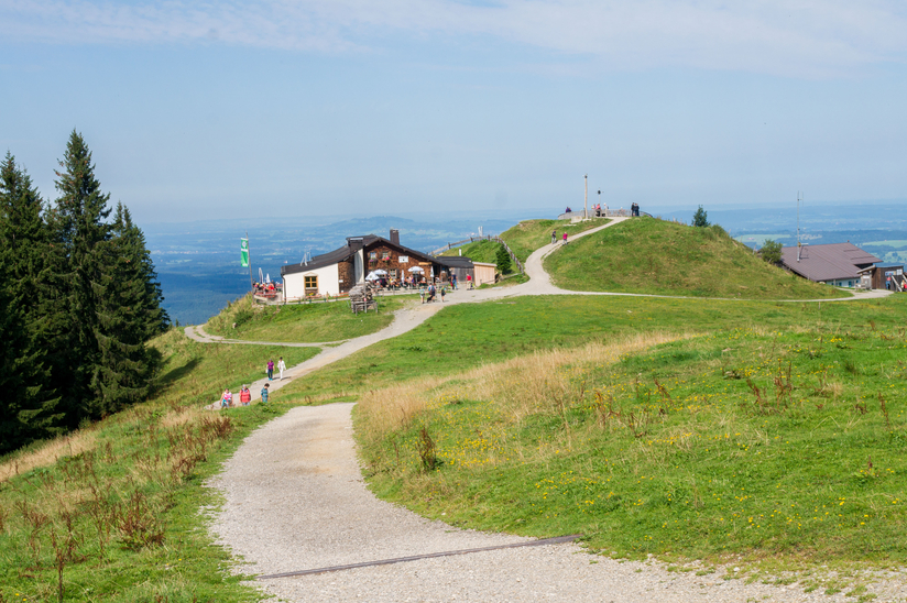 In der Hörnlehütte können sich Wanderer stärken.  | © AdobeStock | Ernst August