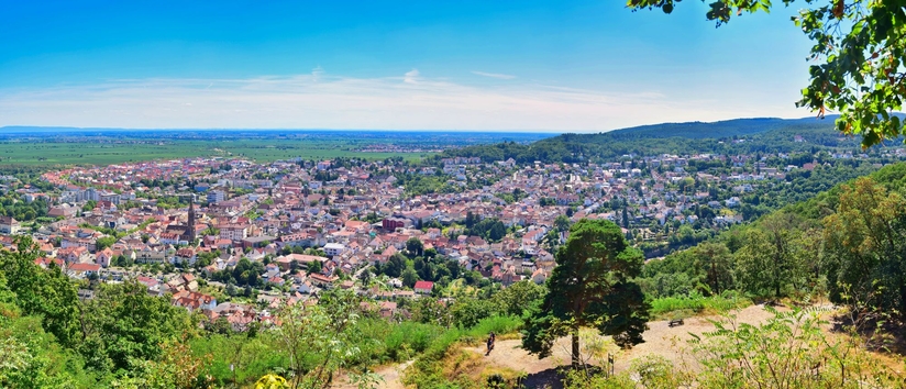 Blick über Bad Dürkheim | © AdobeStock | Heiko Hölperl